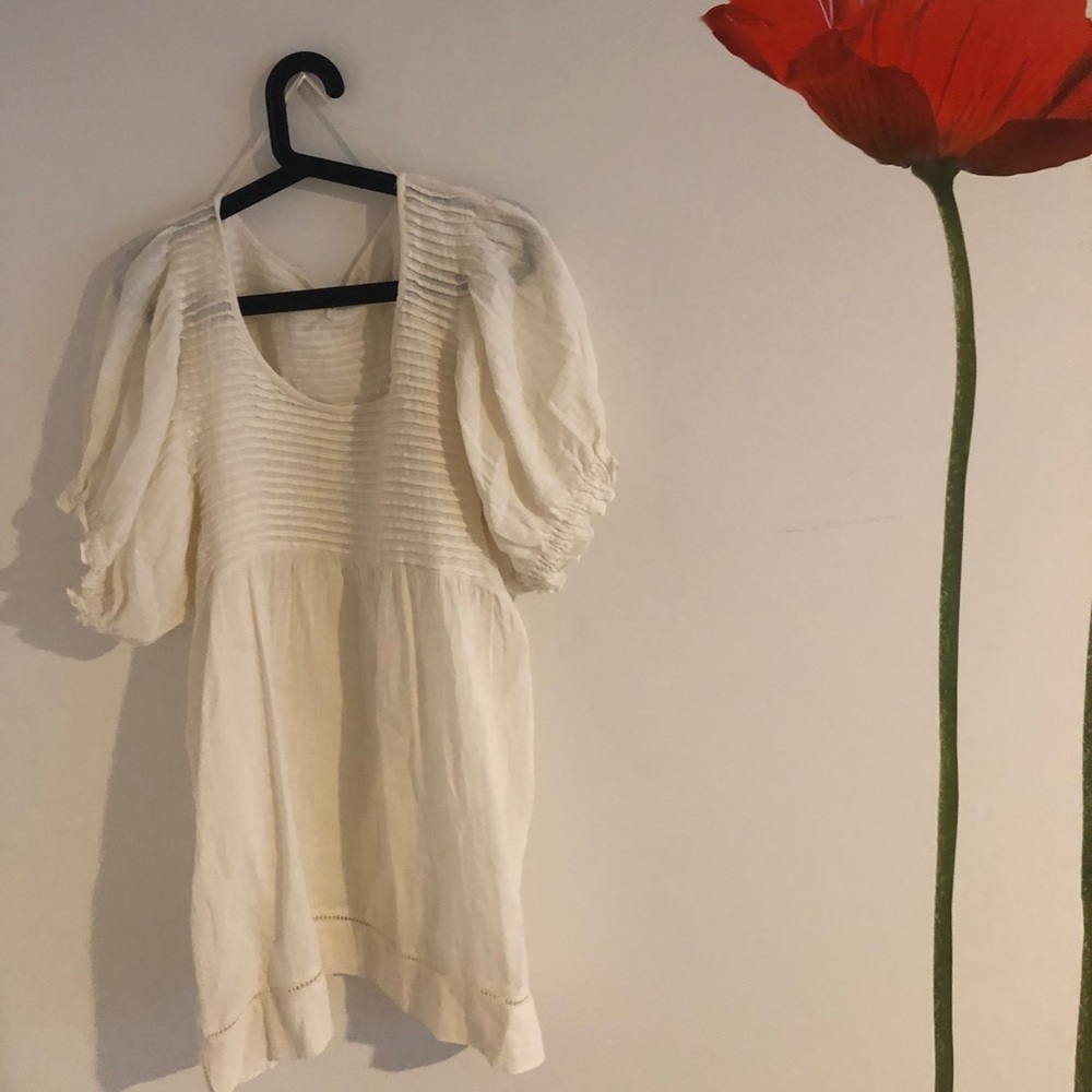 NWOT Smocked Cream Dress 🐰🌿